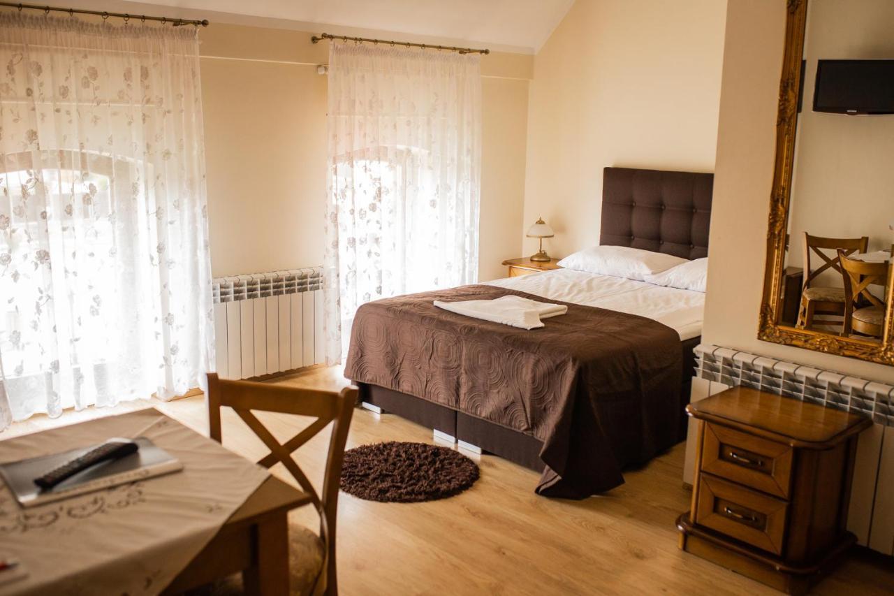 Hotel Przedzamcze Dzialdowo Ngoại thất bức ảnh