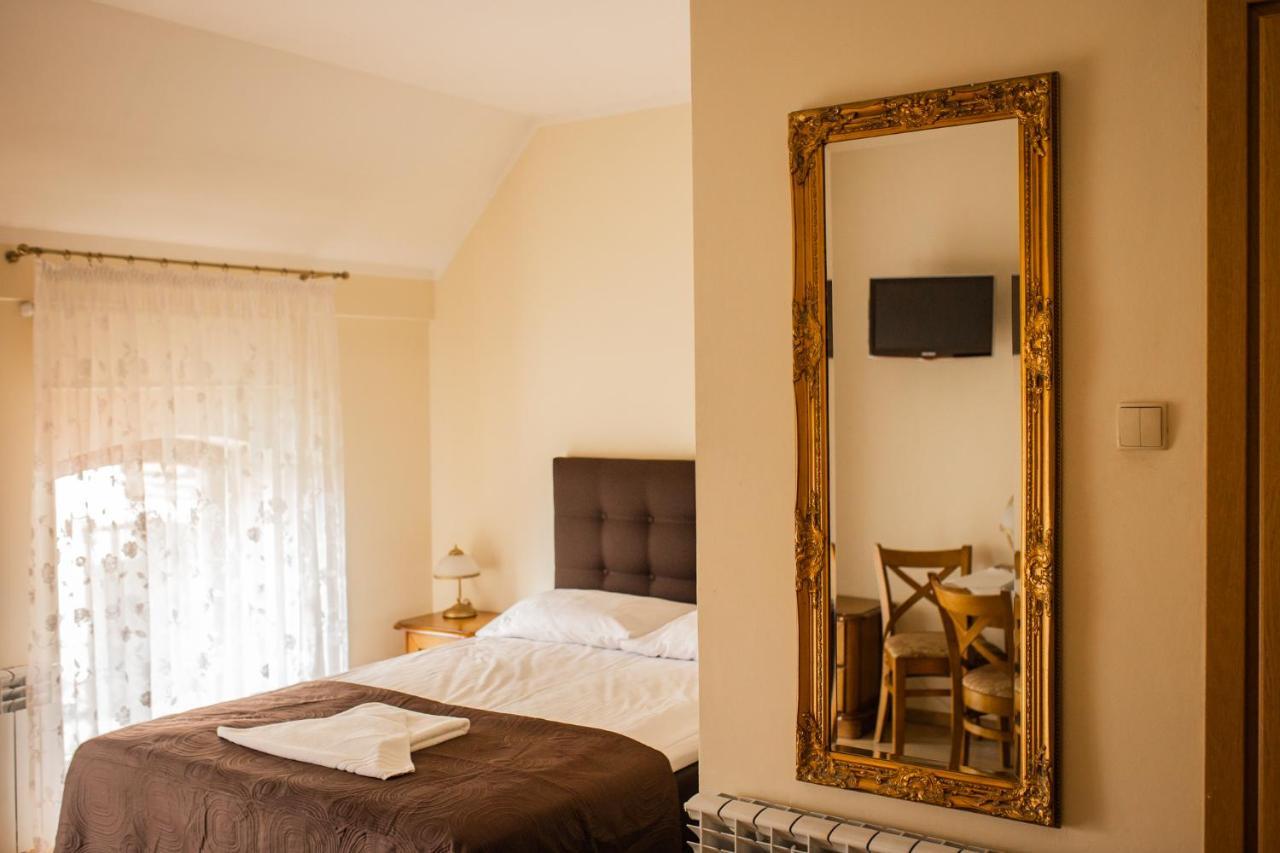 Hotel Przedzamcze Dzialdowo Ngoại thất bức ảnh