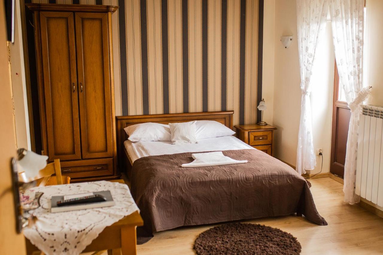 Hotel Przedzamcze Dzialdowo Ngoại thất bức ảnh