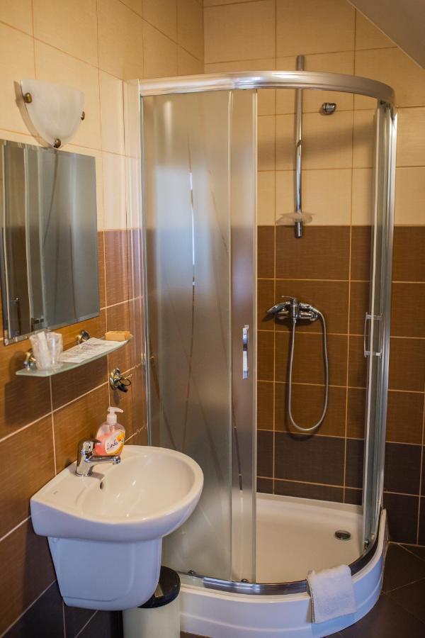 Hotel Przedzamcze Dzialdowo Ngoại thất bức ảnh